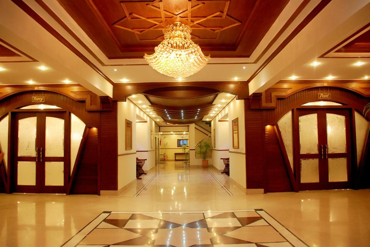 Islamabad Regalia Hotel Exterior photo